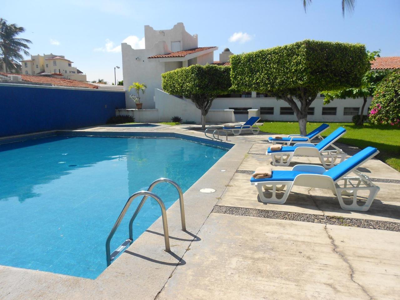 Suites Las Palmas Hotel Y Villas Manzanillo Exterior photo